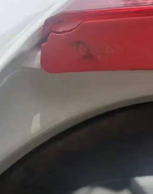 DƬ